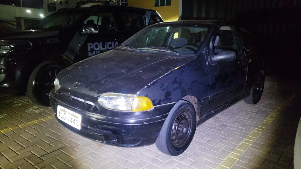 Carro furtado é encontrado no Bairro Claudete