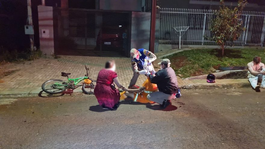 Batida entre bicicleta e moto deixa dois feridos no São Cristóvão