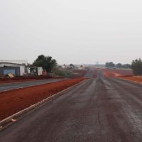 Imagem referente a Governador vistoria obras de pavimentação e moradias em Assis Chateaubriand