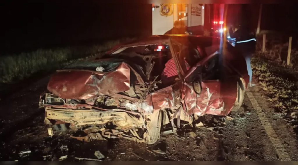 Homem morre e sete pessoas ficam feridas em acidente no Paraná Homem morre e sete pessoas ficam feridas em acidente no Paraná