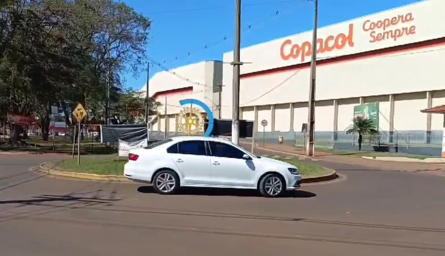 Trechos próximos da Copacol em Cafelândia já estão liberados para o tráfego de veículos Imagem referente a Trechos próximos da Copacol em Cafelândia já estão liberados para o tráfego de veículos