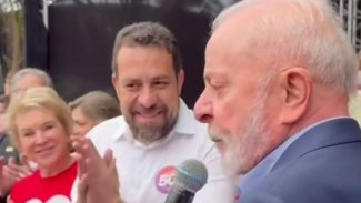 Hino nacional é adaptado para linguagem neutra em ato de Boulos “Des filhes deste solo”