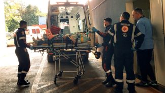 Homem sobrevive após disparo de arma de fogo na cabeça e é trazido pelo helicóptero do Consamu à Cascavel