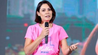 Michelle Bolsonaro critica hino com linguagem neutra em ato de Boulos: “Insano”