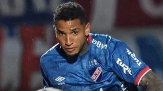 Morre Izquierdo, jogador do Nacional que desmaiou em campo contra o São Paulo