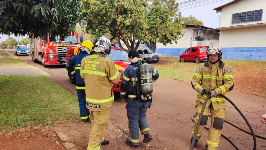 Panela esquecida no fogão, fumaça e Pitbulls: Corpo de Bombeiros é mobilizado no São Cristóvão