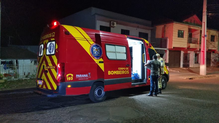 Homem sofre facada na mão durante desentendimento com vizinho no bairro Peiolo