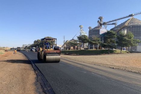 Imagem referente a Rodovia entre Bela Vista do Paraíso e Alvorada do Sul recebe serviços de conservação