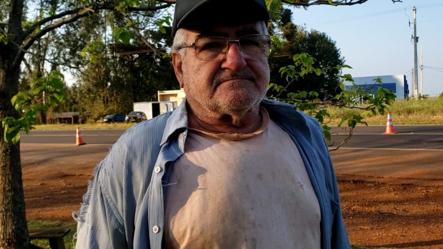 “Fui atravessar a pista com o carro carregado e não teve arranque”, relata motorista de Logan após acidente na 277
