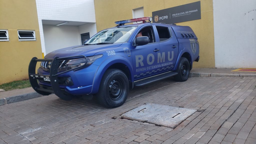 Rapaz é detido pela Guarda Municipal após desobedecer a ordem de abordagem Rapaz é detido pela Guarda Municipal após desobedecer a ordem de abordagem