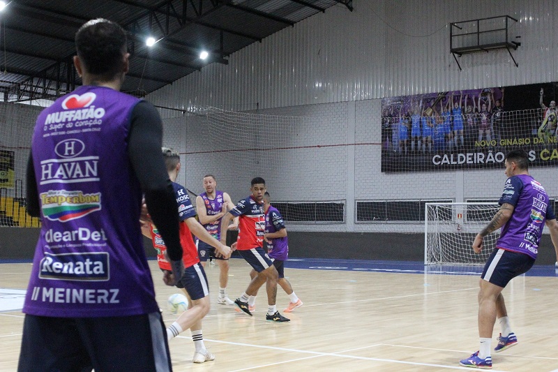 Cascavel Futsal busca vitória sobre São Lourenço para subir na tabela da Liga Nacional