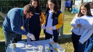 Projeto da Sanepar convida jovens a verem o reflexo da ação humana na qualidade dos rios