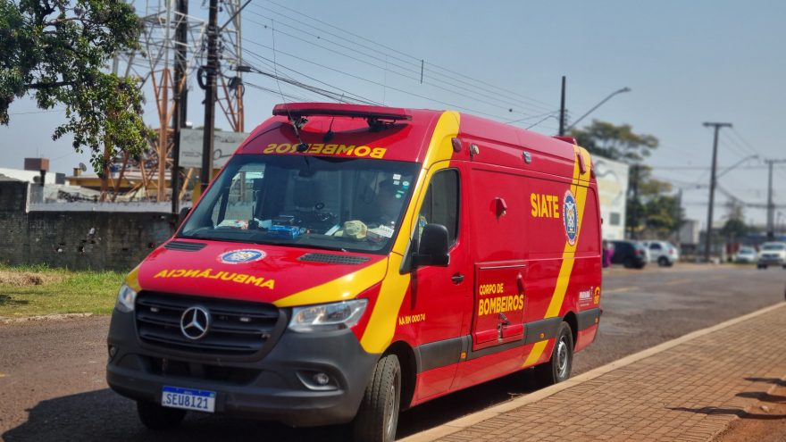 Acidente deixa motociclista ferido na Rua Fortunato Bebber