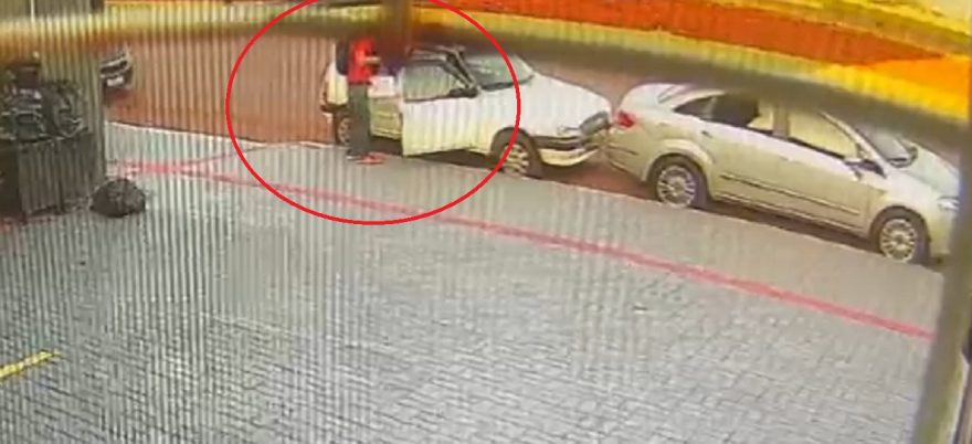 Câmera flagra furto de notebook na Rua Presidente Juscelino Kubitscheck