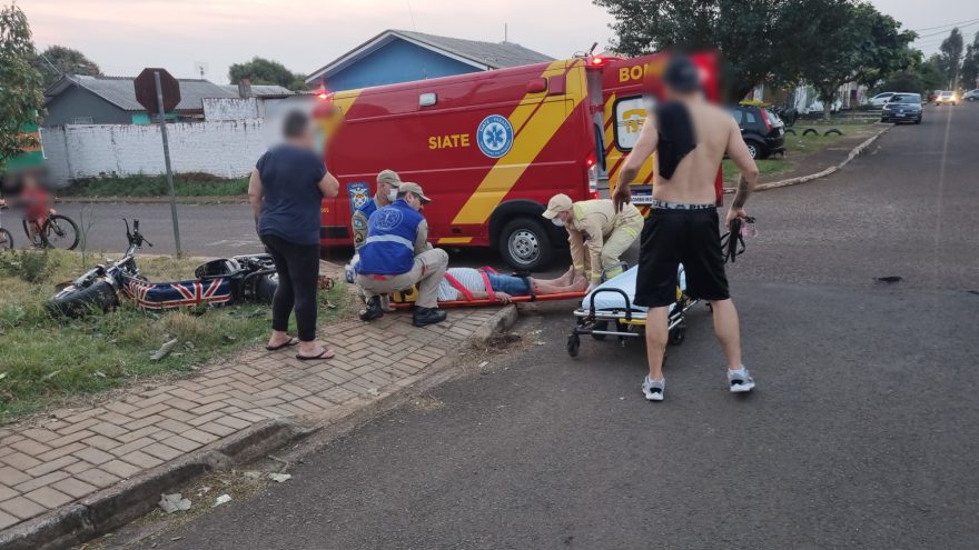 Sextou! Idoso que transportava pacotes de carvão fica ferido em acidente no Esmeralda
