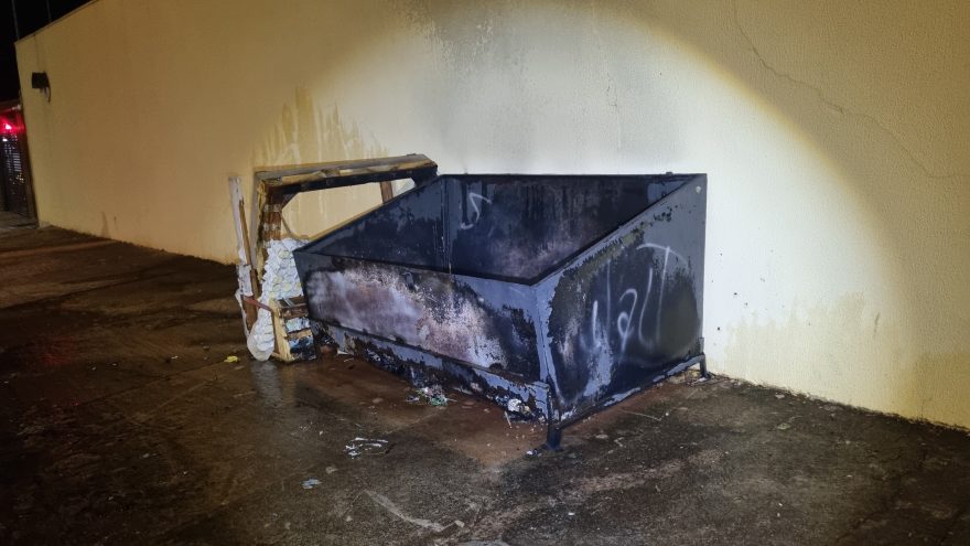 Incêndio em lixeira mobiliza Corpo de Bombeiros ao Neva