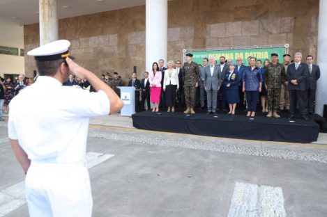 Imagem referente a Governo do Estado e Exército abrem comemorações da Semana da Pátria em Curitiba