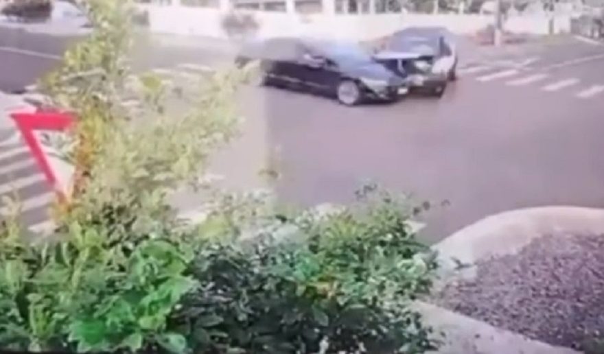 Câmera registra acidente entre Civic e Ecosport em Francisco Beltrão
