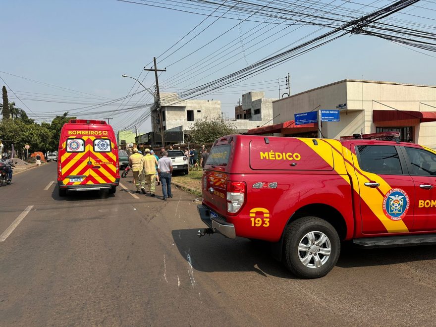 Motociclista com cachimbo para uso de drogas fica ferido em acidente no São Cristóvão