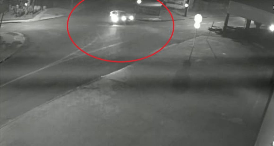 Câmera flagra acidente que deixou motociclista ferido no bairro Periolo