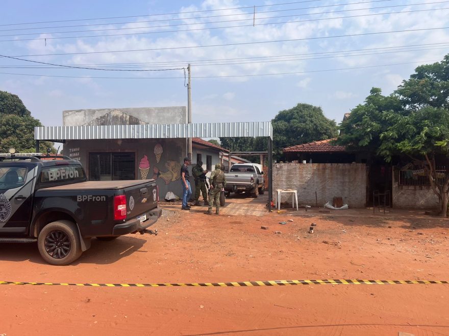 Homem que invadiu escola morre em confronto com o BPFron em Querência do Norte