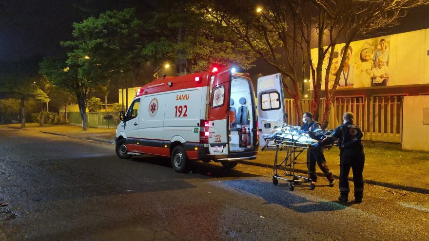 Homem encontrado caído na rua é atendido pelo Samu no Nova Cidade