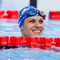 Imagem referente a Carol Santiago conquista medalha de prata nos 100 metros peito