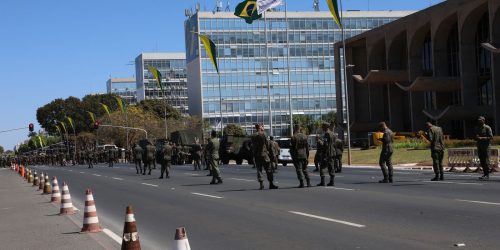 Imagem referente a Esplanada fecha nesta sexta à noite para desfile do 7 de setembro