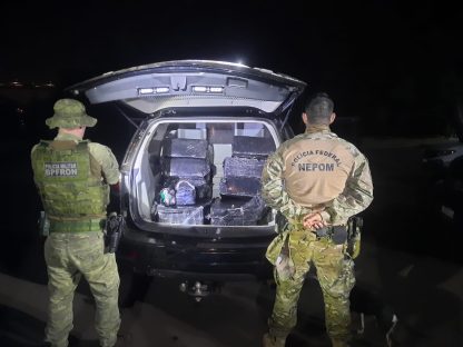 PF apreende fardos de maconha no Rio Paraná Imagem referente a PF apreende fardos de maconha no Rio Paraná