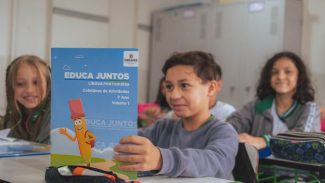 Dia da Alfabetização: melhor educação do País, Paraná avança no Educa Juntos