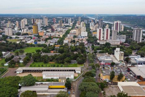 Imagem referente a Cerca de 17 mil empresas já foram beneficiadas pelo Selo do Baixo Risco no Paraná