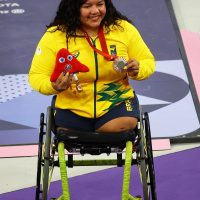 Imagem referente a Maria de Fátima Castro levanta 133 quilos para ganhar bronze em Paris