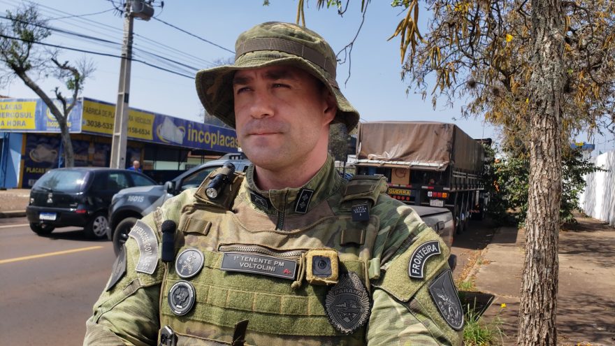 Tenente do BPFRON fala sobre grande apreensão de cigarros contrabandeados