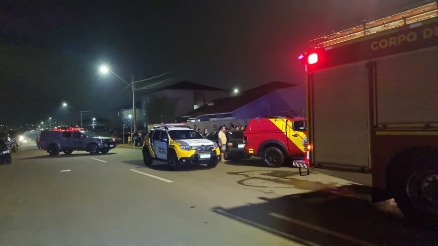 Moradores contêm fuga de suposto autor de incêndio em prédio no Riviera