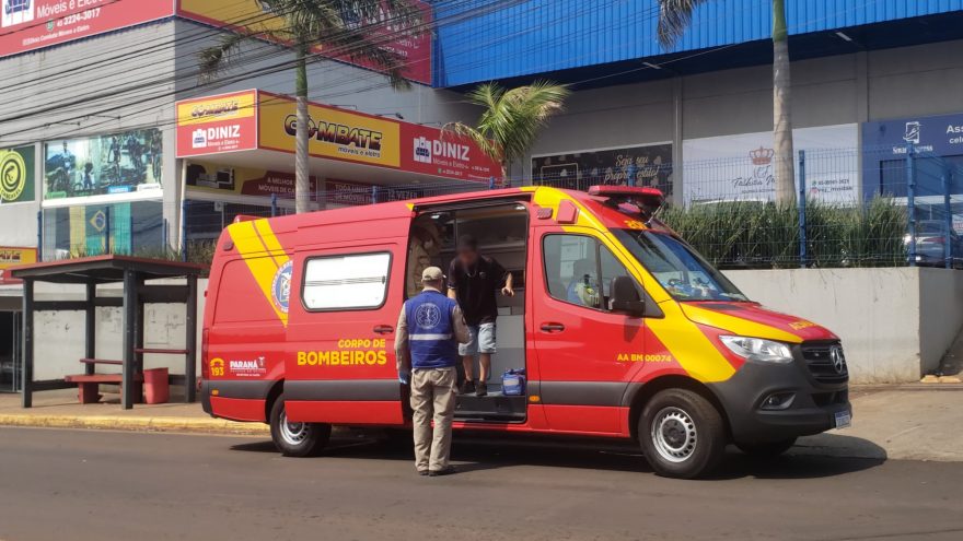 Motociclista fica ferido após se envolver em acidente na Rua Europa