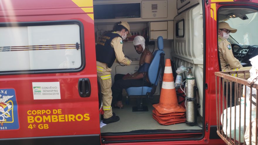 Homem é esfaqueado em suposta tentativa de assalto no Universitário