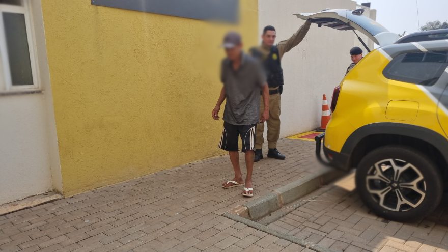 Após abordagem de rotina, PMs prendem homem que era procurado pela Justiça