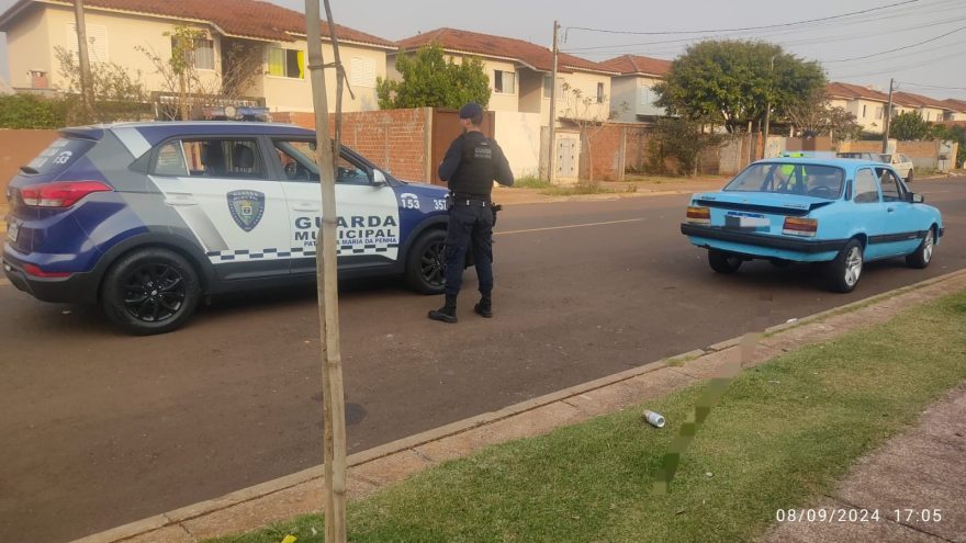 Condutor desacata Guarda Municipal após quase colidir Chevette contra viatura no Riviera