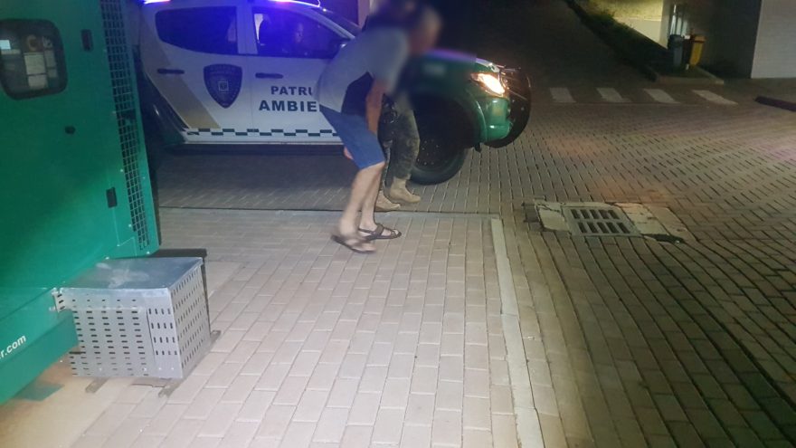 Violência doméstica em Cascavel: idoso é preso após agredir mulher no bairro Periolo