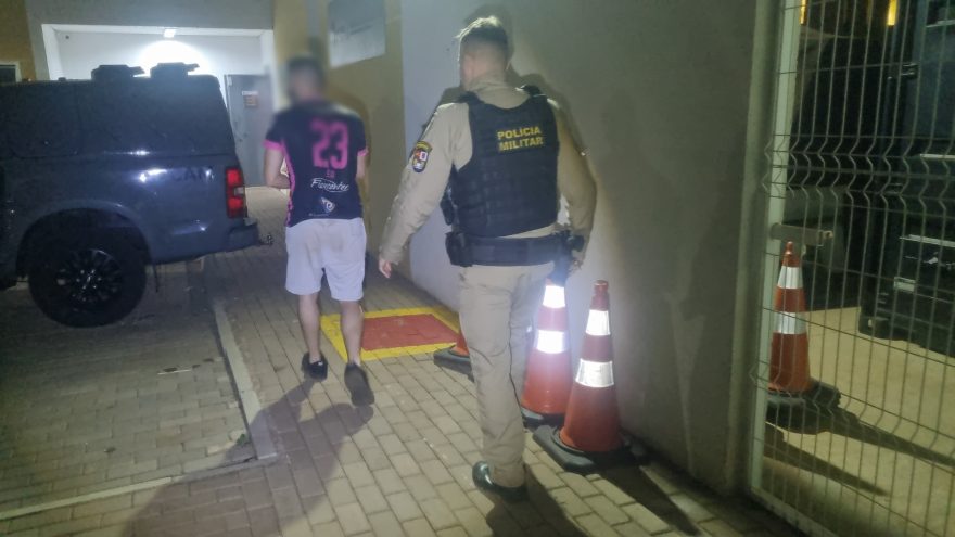 Condutor flagrado em direção perigosa é detido após fugir da PM em Céu Azul