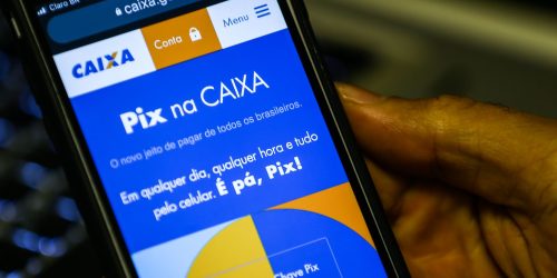 Imagem referente a Usuários têm dificuldades para usar Pix em aplicativo da Caixa