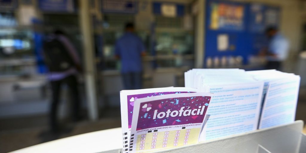 Cascavelense ganha R$ 849 mil na Lotofácil