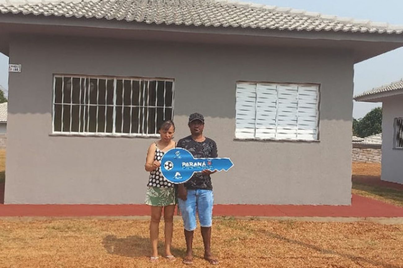 Famílias de Indianópolis recebem casa própria com subsídio do Governo do Estado Imagem referente a Famílias de Indianópolis recebem casa própria com subsídio do Governo do Estado