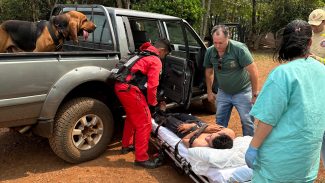 Homem que estava desaparecido é localizado em meio à mata com apoio do Falcão e de cão farejador Homem que estava desaparecido é localizado em meio à mata com apoio do Falcão e de cão farejador