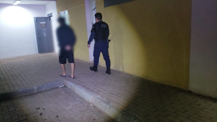 Adolescente é apreendido acusado de agredir a mãe no Bairro Santa Cruz