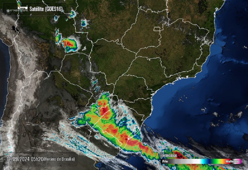 Quinta-feira de tempo seco e temperaturas elevadas em Cascavel Quinta-feira de tempo seco e temperaturas elevadas em Cascavel