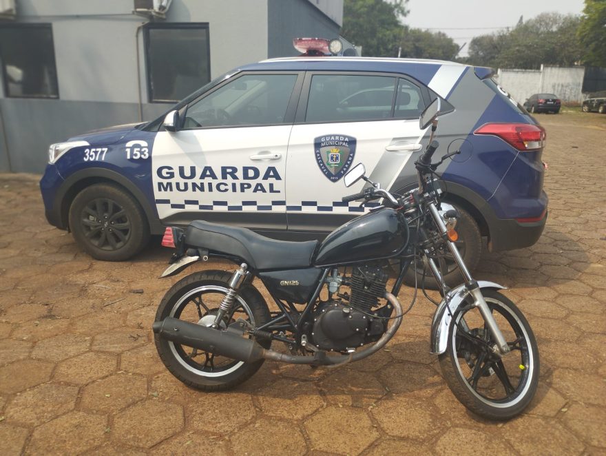 Guarda Municipal recupera motocicleta furtada na Avenida Piquiri