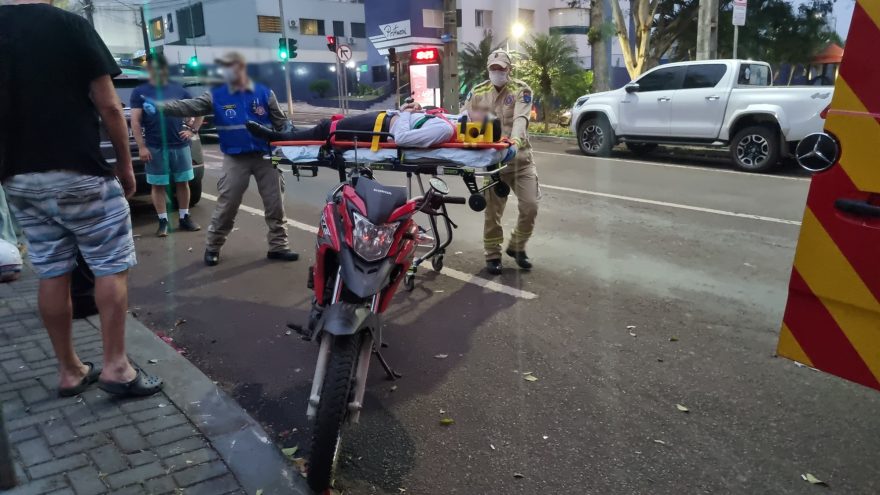 Jovem de 22 anos sofre escoriações e contusões em acidente no Centro