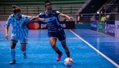 Imagem referente a Camila do Stein Cascavel Futsal é eleita a melhor atleta do mundo