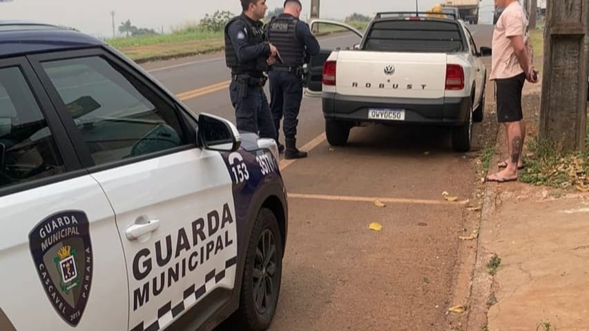 Homem dirigindo Saveiro com registro de furto é detido pela GM